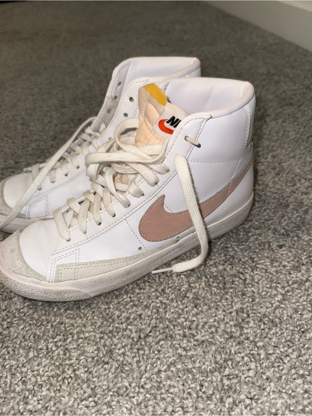 Nike Blazer Mid Vintage Sneakers in White with Pink Swoosh